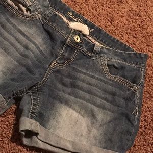 Denim Shorts cuffed